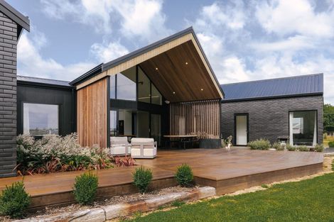 Photo of property in 16 Crown Lane, Rongotea, Palmerston North, 4473