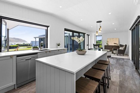 Photo of property in 4a Shoal Beach Road, Aramoana, Omakere, 4271