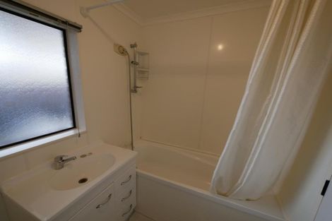 Photo of property in 10 Godwit Place, Waiuku, 2123