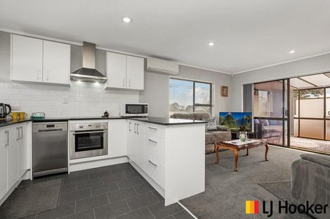 Photo of property in 1/3 Seaward Place, Wattle Downs, Auckland, 2103