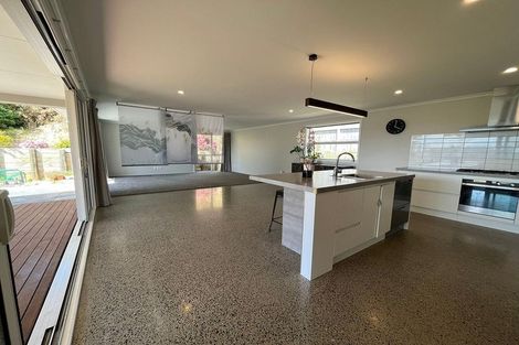 Photo of property in 18 Banks Boulevard, Whitby, Porirua, 5024