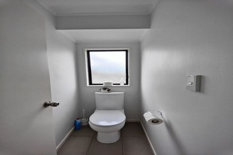 Photo of property in 103 Aviemore Drive, Highland Park, Auckland, 2010