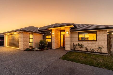 Photo of property in 3 Te Nehu Drive, Paraparaumu, 5032