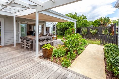 Photo of property in 107 Riverview Road, Whangamata, 3620