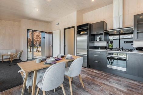 Photo of property in 1 Kapuka Lane, Wanaka, 9305