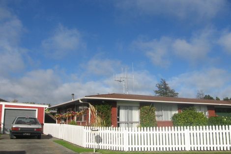 Photo of property in 26 Westmere Place, Takaro, Palmerston North, 4412