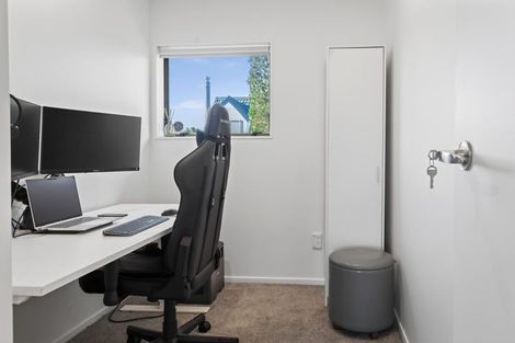 Photo of property in 53 Goodwood Drive, Goodwood Heights, Auckland, 2105