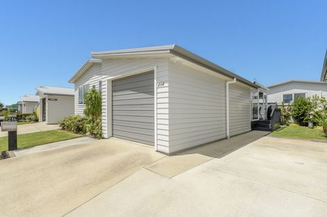 Photo of property in 11 Kamahi Crescent, Papamoa Beach, Papamoa, 3118