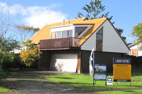 Photo of property in 15 Bay Vista Drive, Red Beach, 0932