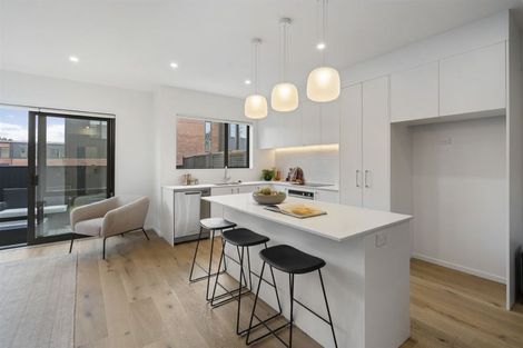 Photo of property in 53b Eversleigh Road, Belmont, Auckland, 0622