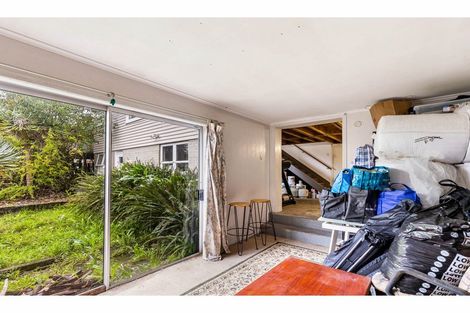 Photo of property in 77 Royal Road, Massey, Auckland, 0614
