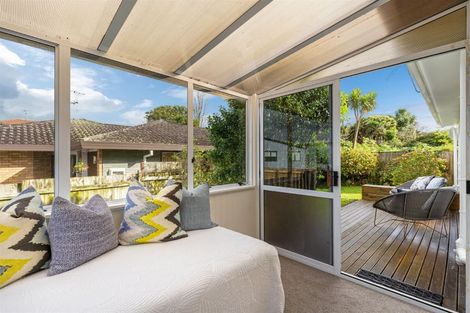 Photo of property in 1/516 Glenfield Road, Bayview, Auckland, 0629