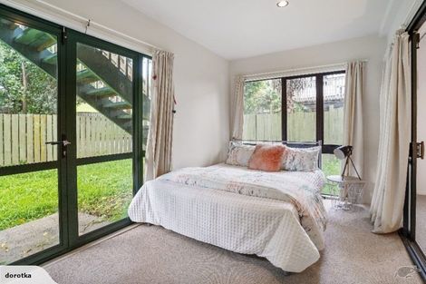 Photo of property in 27a Clairville Crescent, Wai O Taiki Bay, Auckland, 1072