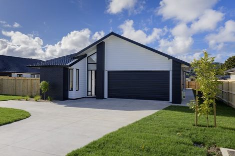 Photo of property in 22 Korako Drive, Kumeu, 0810