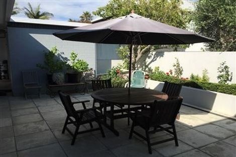 Photo of property in 25d Saltburn Road, Milford, Auckland, 0620