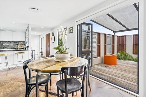 Photo of property in 3 Marua Palm Grove, Timberlea, Upper Hutt, 5018