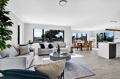 Photo of property in 1 Vogue Circle, Vogeltown, New Plymouth, 4310