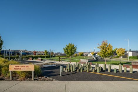 Photo of property in 2 Kittyhawk Road, Burleigh, 7201