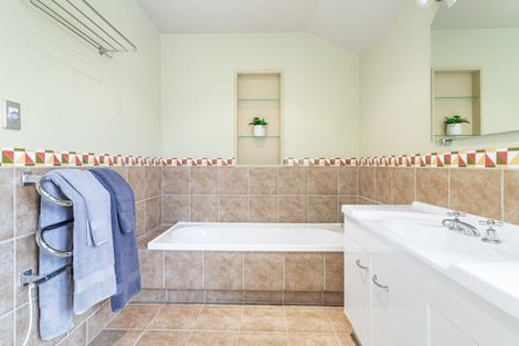 Photo of property in 12 Windsor Court, Rangiora, 7400