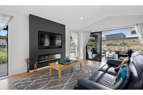 Photo of property in 21 Capstone Place, Te Kamo, Kamo, 0185