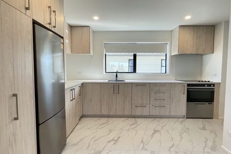 Photo of property in 2/232 Marine Parade, New Brighton, Christchurch, 8061