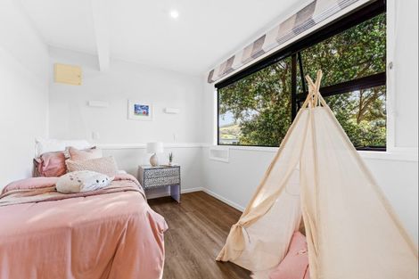 Photo of property in 61 Grand View Road, Leigh, 0985