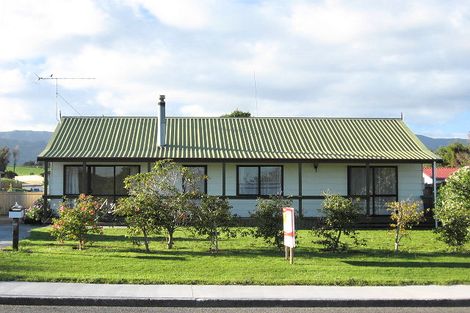 Photo of property in 42 Freemans Road, Otaki, 5512