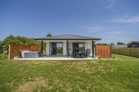 Photo of property in 6 George Street, Bulls, 4818