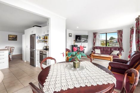 Photo of property in 16 Maxwell Place, Queenstown, 9300