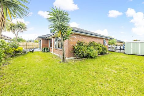 Photo of property in 9 Villino Place, Randwick Park, Auckland, 2105