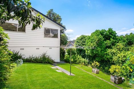 Photo of property in 14 John Downs Drive, Browns Bay, Auckland, 0630