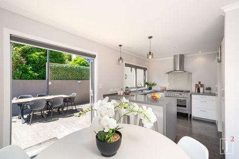 Photo of property in 19 Court Road, Tawa, Wellington, 5028