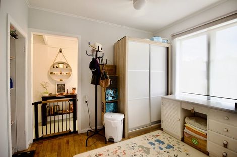 Photo of property in 62 Tudor Road, Henderson, Auckland, 0610