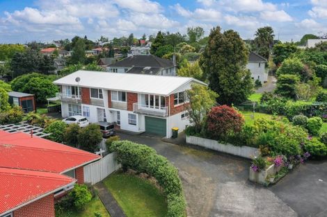 Photo of property in 17 Vista Terrace, Hillcrest, Hamilton, 3216