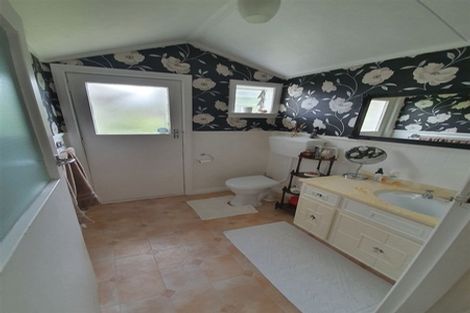 Photo of property in 16 Augustine Street, Waimate, 7924