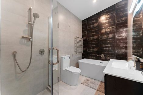 Photo of property in 5/122 Archibald Road, Kelston, Auckland, 0602