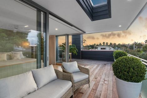 Photo of property in 37 Laurence Street, Manly, Whangaparaoa, 0930