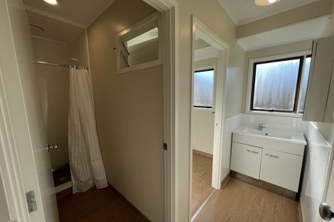 Photo of property in 2 West Harbour Drive, West Harbour, Auckland, 0618