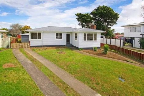 Photo of property in 12 Rondorlyn Place, Manurewa, Auckland, 2102