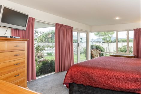 Photo of property in 21 Pukekura Place, Taradale, Napier, 4112