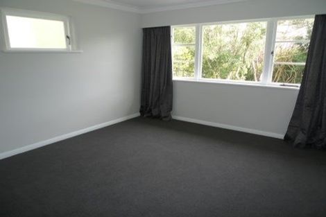 Photo of property in 11 Hollies Crescent, Johnsonville, Wellington, 6037