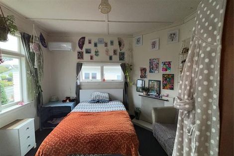 Photo of property in 113 Mangorei Road, Merrilands, New Plymouth, 4312