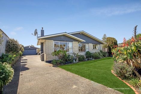 Photo of property in 102 Matai Street, Castlecliff, Whanganui, 4501