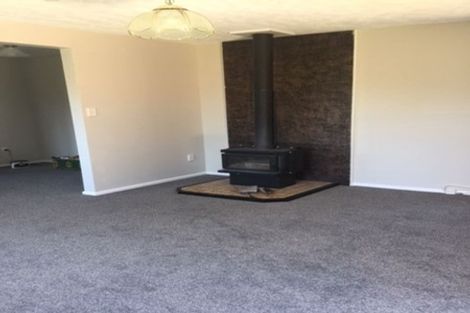 Photo of property in 2/73 Solomon Avenue, Redwood, Christchurch, 8051