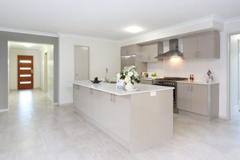 Photo of property in 90 Hayfield Way, Karaka, Papakura, 2113