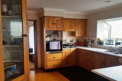 Photo of property in 2/4 Mcleod Road, Weymouth, Auckland, 2103