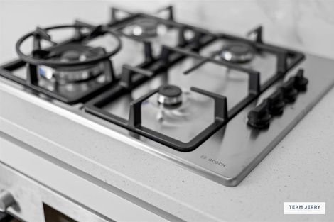 Photo of property in 30 Whare Kauri Road, Papakura, 2110