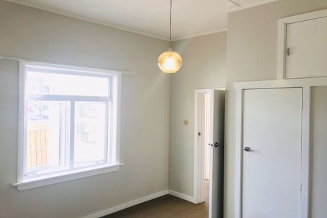 Photo of property in 35 Hine Street, New Plymouth, 4310