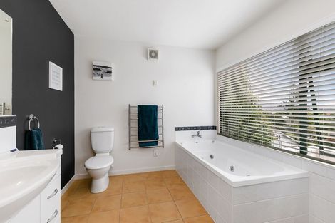 Photo of property in 203 Muritai Road, Eastbourne, Lower Hutt, 5013