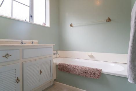 Photo of property in 3 Tralee Place, Johnsonville, Wellington, 6037